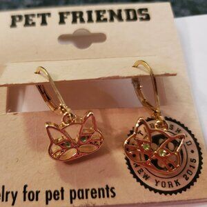 Cat earrings (pierced ears), gold color with green eyes
